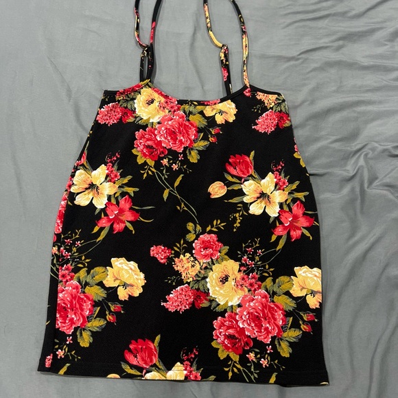 Super cute floral fitting skirt with straps - Picture 3 of 3